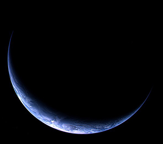 Posledn prelet nad plantou Zem 13.11.2009 vo vke 2481 km nad Pacifikom. Foto: ESA