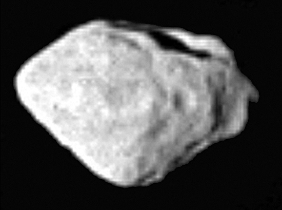 Prelet okolo asteroidu Steins da 05.09.2008 vo vzdialenosti 802km. Foto: ESA