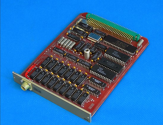 Centrlna procesorov jednotka pracuje s mikrokontrolrom typu 80C31.