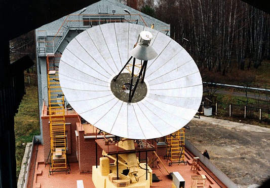 SRT antenna on the testing at Pushchino in December 2003.